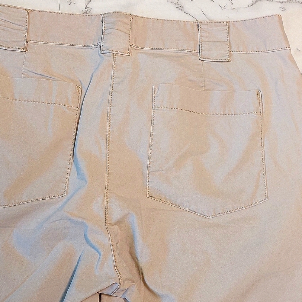 Brooks Brothers Tan ProSport Golf Capris, Size 4 - Picture 5 of 6